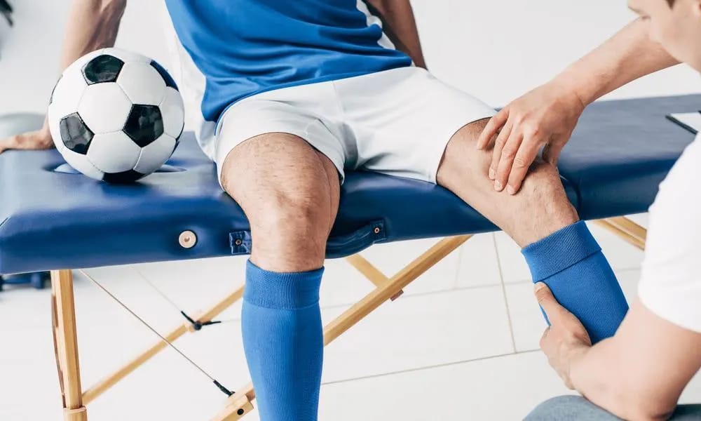 علاج طبيعي لإصابات الملاعب والرباط الصليبي وتأهيل العودة للرياضة